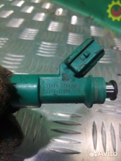 Форсунка топливная Toyota Highlander