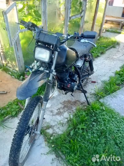 Кроссовый мотоцикл