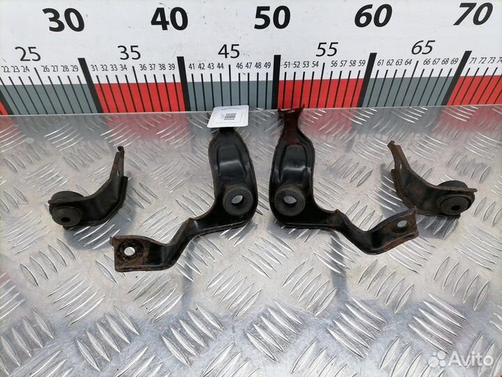 Кронштейн (крепление) радиатора для Honda CR-V 2