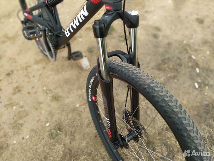 Алюминиевый двухподвес 27.5 btwin rockraider