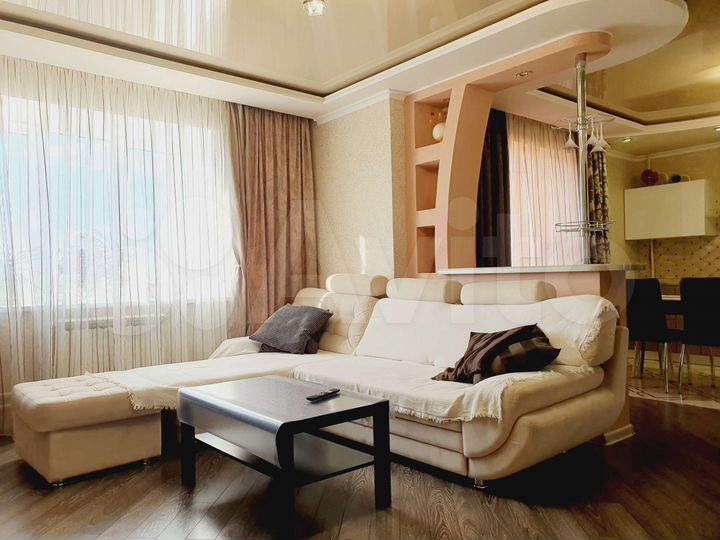 2-к. квартира, 70 м², 7/10 эт.