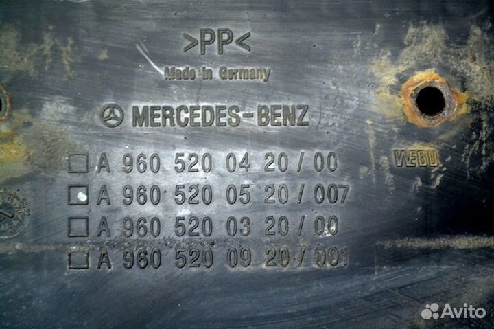 Крыло ведущего моста, заднее правое mercedes-benz