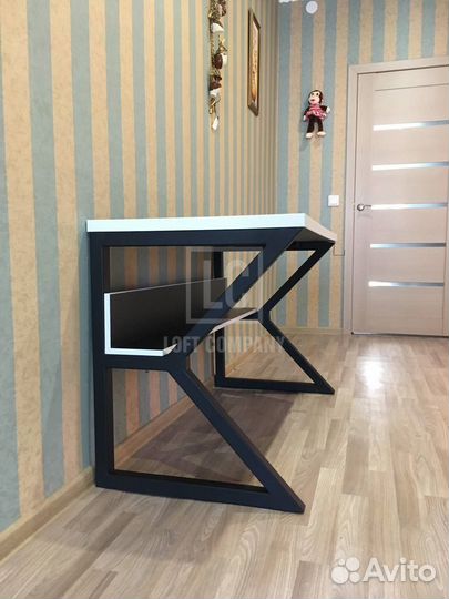 Стол компьютерный