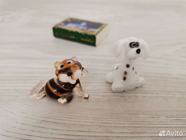 Фигурки стеклянные тигр и пудель