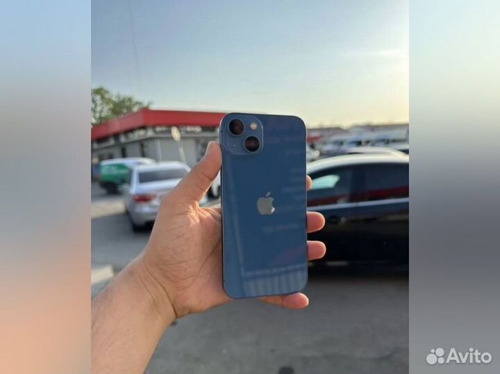 Телефон iPhone 13 256