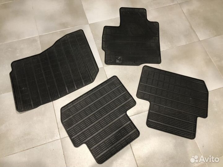 Резиновые коврики для салона Mitsubishi Outlander