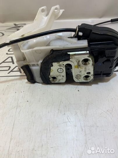 Замок двери задний правый Kia Ceed ED G4FA 2010