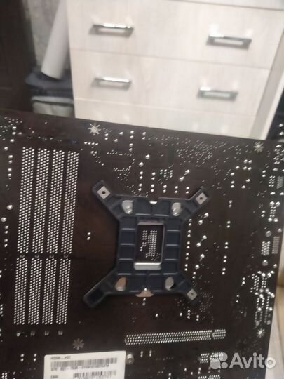 Материнская плата с процессором и памятью