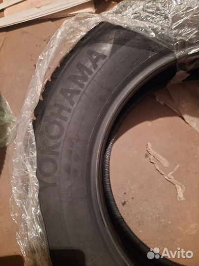 Yokohama Ice Guard IG55 215/65 R16 102T