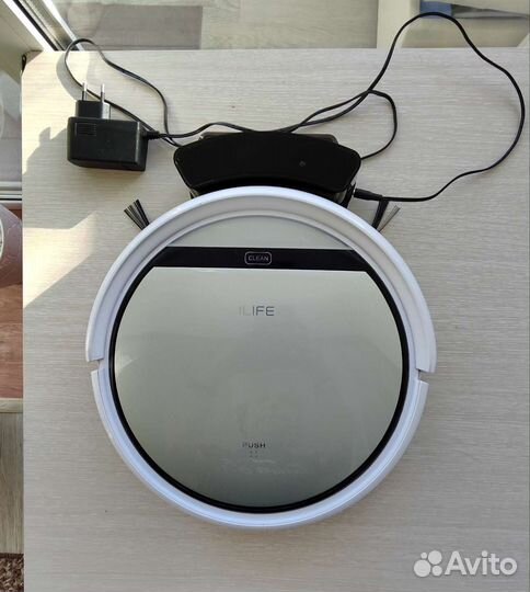 Робот пылесос ilife v50