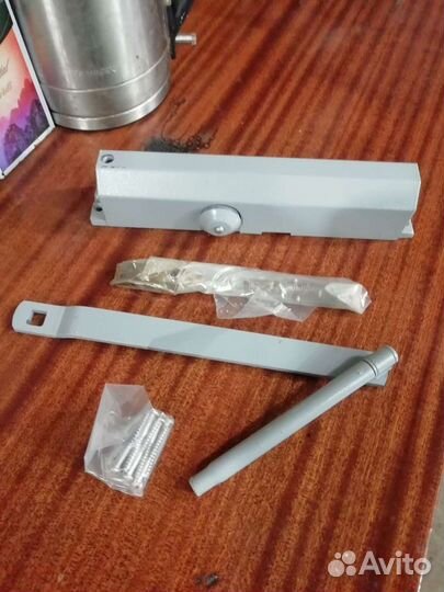 Доводчик двери