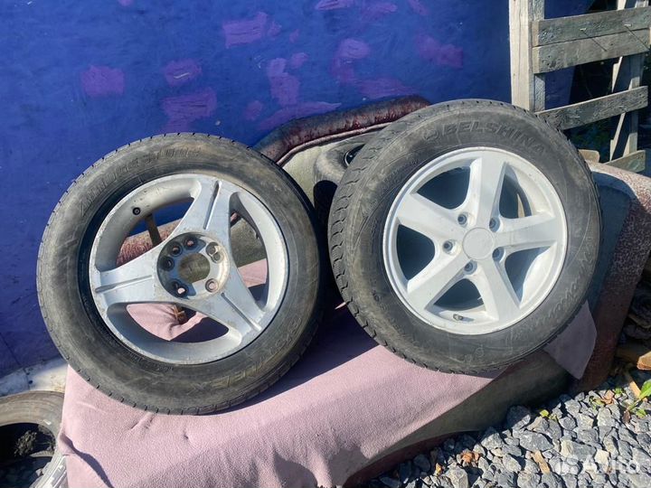 R15 Bridgestone B-style 195/65, PCD 5x114.3 DIA 60.1