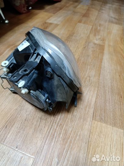 Фара правая ваз priora 1