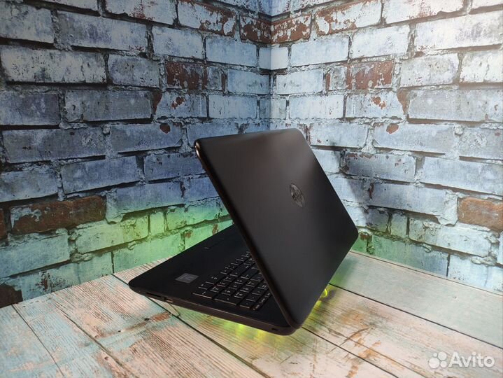 Игровой ноутбук HP core i3/16gb/r5m330