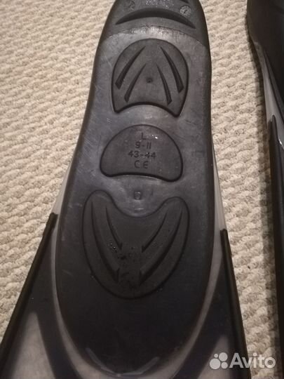 Гидрокостюм и ласты