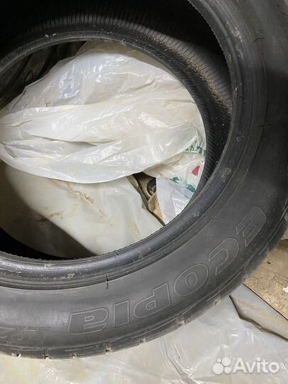 Bridgestone Ecopia PZ-X 225/45 R17 и 245/45 R17