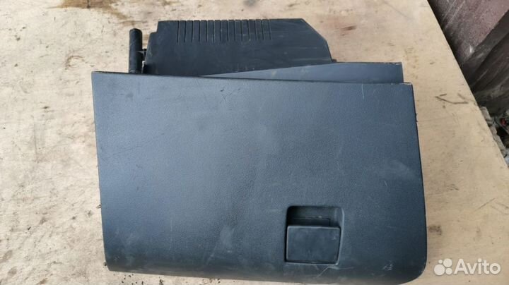 Бардачок Opel Astra H