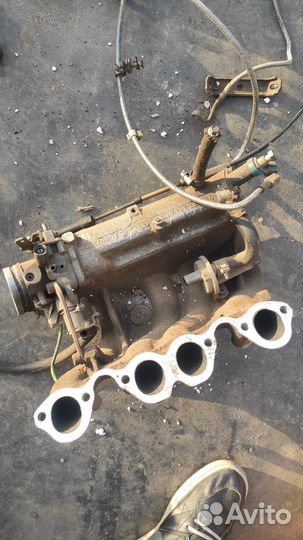 Коллектор впускной Volkswagen