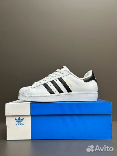 Adidas superstar