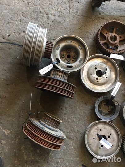 Шкив коленвала VAG Гур ролик шкиф грм