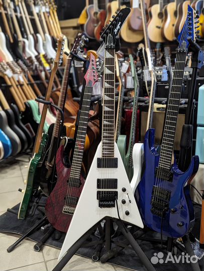 Электрогитара Magna 2000RFR-WH белая