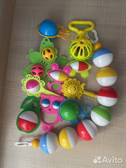 Игрушки погремушки