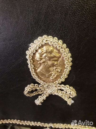 Настольная лампа