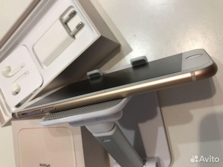 iPhone 8 Plus, 64 ГБ