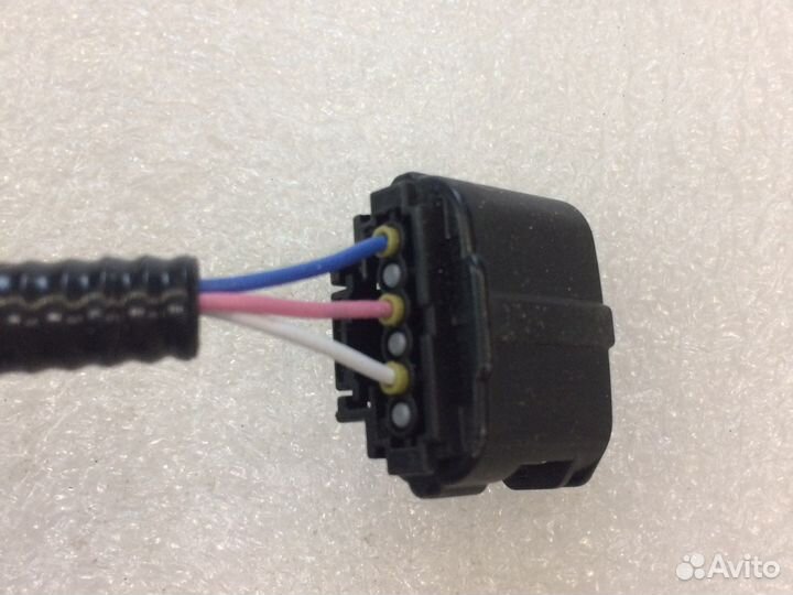Фишка парктроника 3 пин Тойота Камри,Прадо,Lc 200