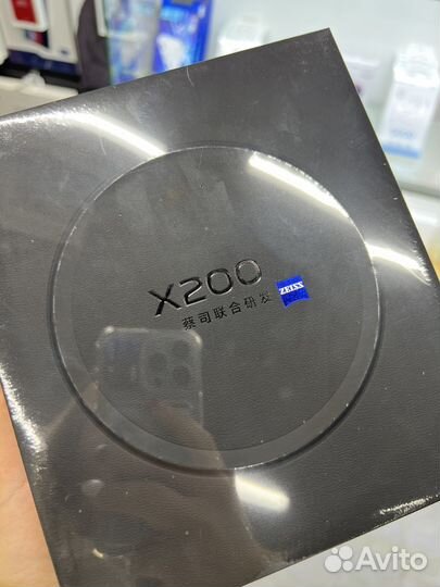 Vivo X200, 12/256 ГБ