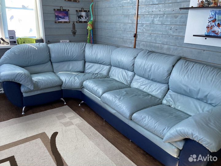 Кожаный диван бу