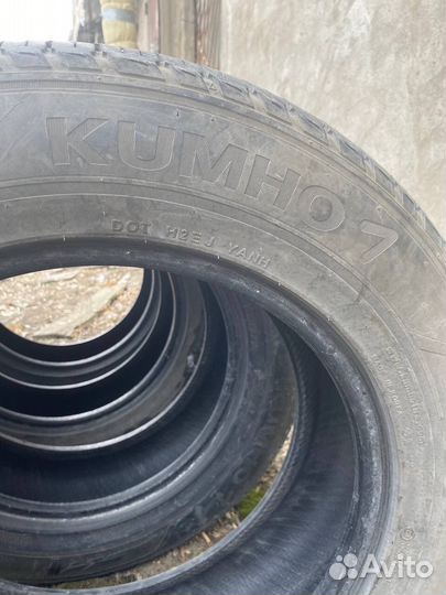 Kumho Crugen Premium KL33 225/65 R17 102V