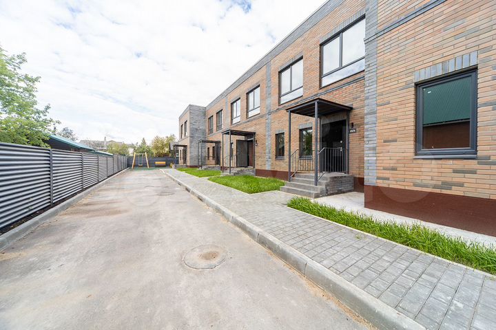 Таунхаус 99,6 м² на участке 2 сот.