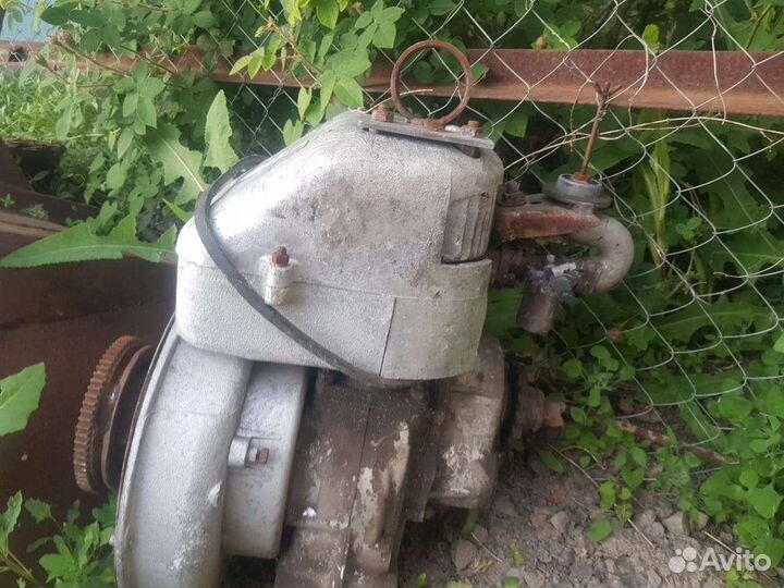 Двигатель бензиновый 4 х тактный