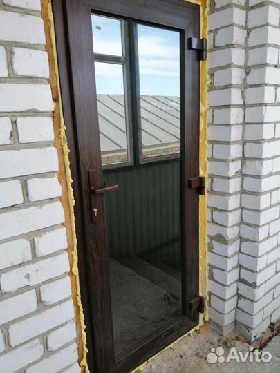 Дверь пластиковая входная