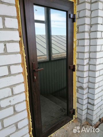 Дверь пластиковая входная