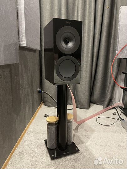 Kef R3 + стойки Norstone stylum 2