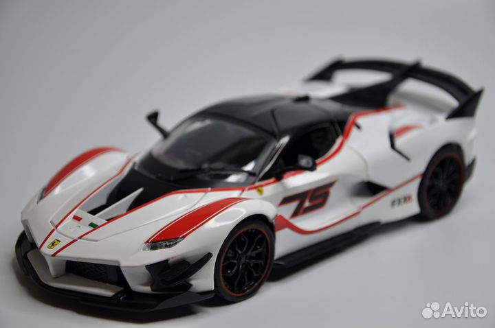 Модель автомобиля Ferrari FXX-K Evo металл