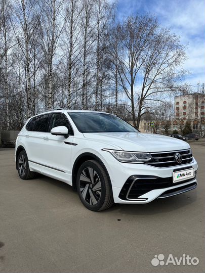 Volkswagen Tiguan 2.0 AMT, 2023, 4 900 км