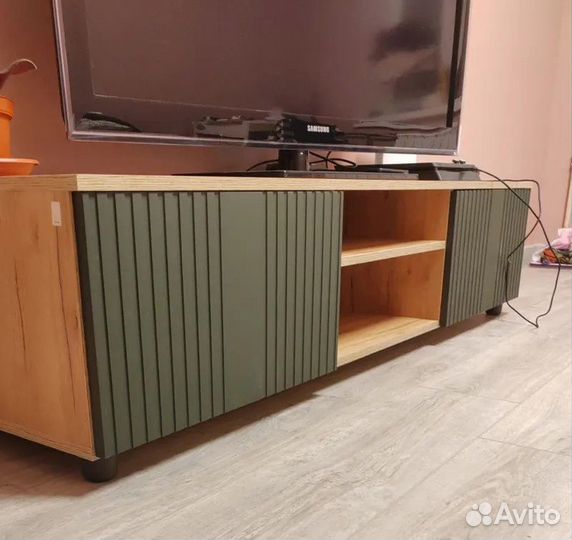 Тумба под телевизор