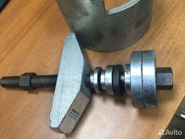 VW 3253 съемник подшипника ступицы