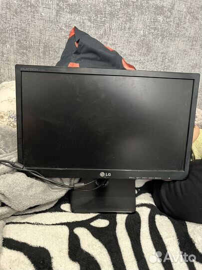 Монитор LG flatron E1942C