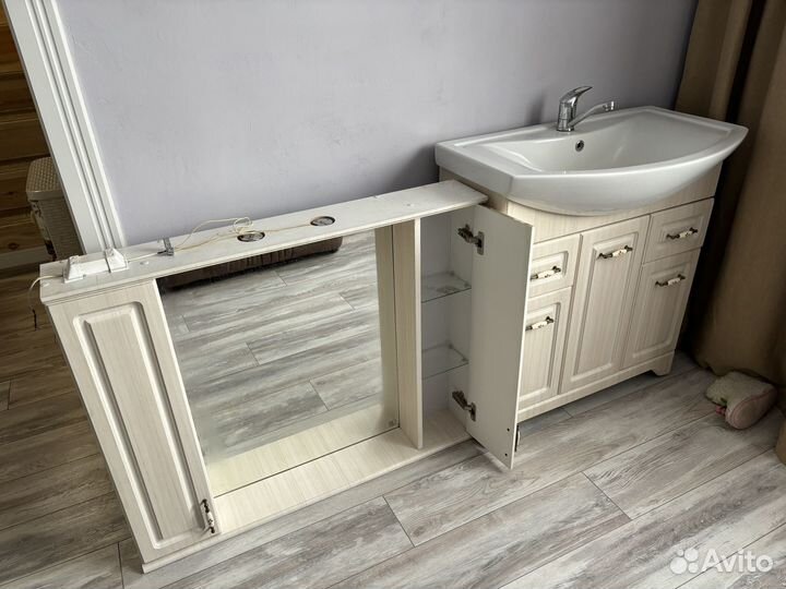 Гарнитур в ванную бу