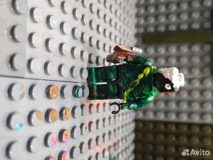 Лего человечек самообресованый