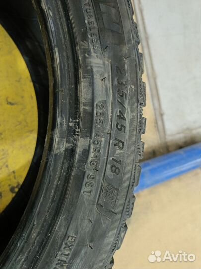 Michelin X-Ice North 4 235/45 R18