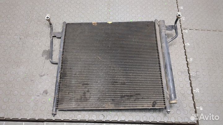 Радиатор кондиционера Infiniti QX56
