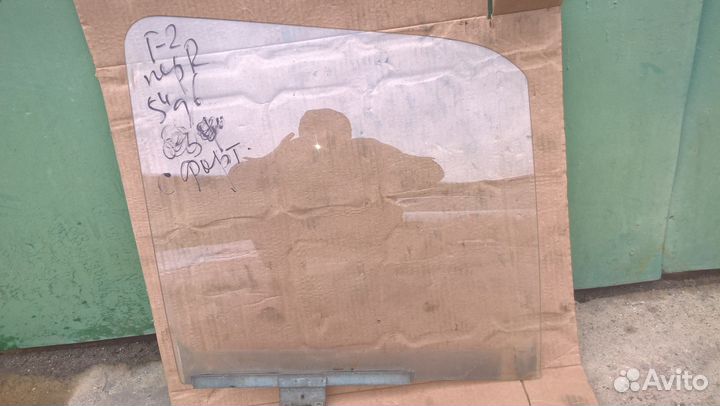 Стекло передней R двери на VW Гольф-2 1983-1992 г