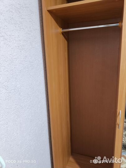 Продам стенку прихожую