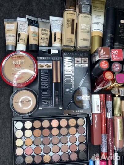 Набор косметики Maybelline,Bourjois,maxfactor
