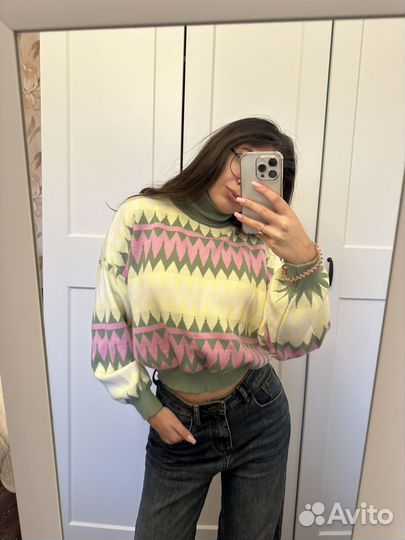 Свитер женский